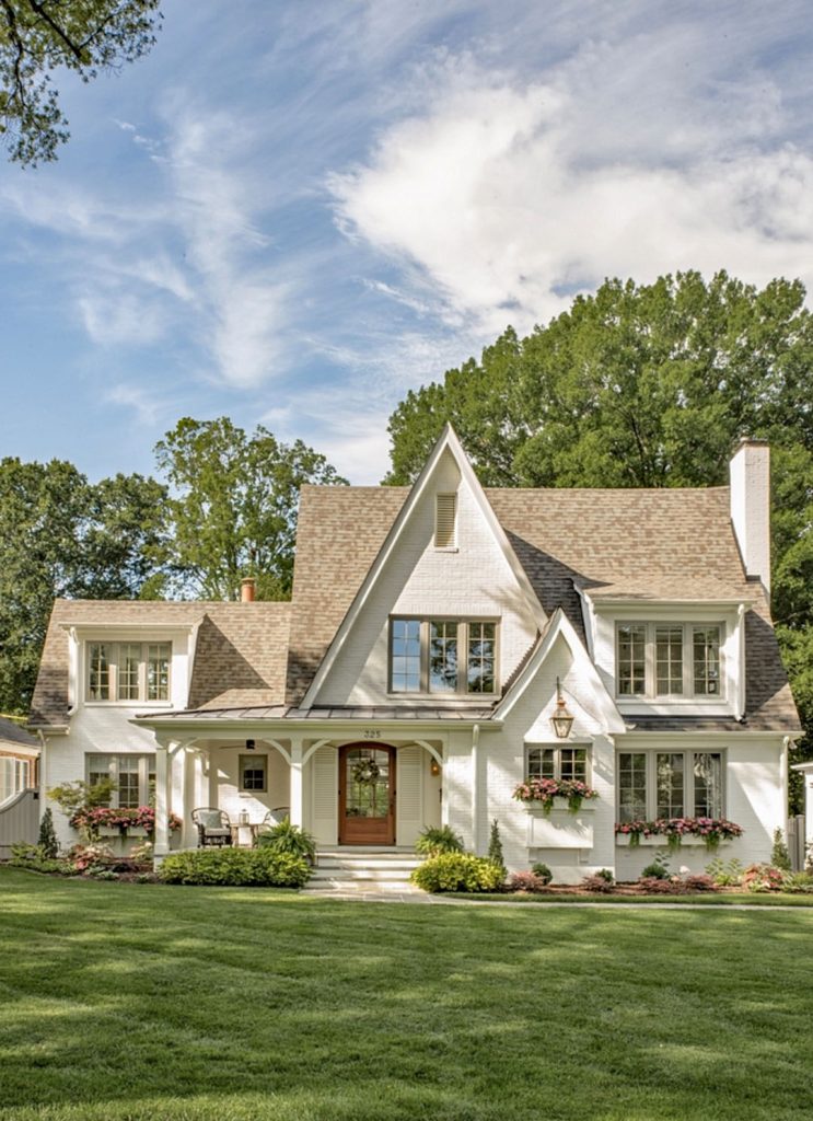 Chic and Cozy Fairytale Farmhouse Cottage with Curb Appeal