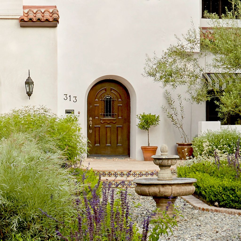 Inspiring Mediterranean Style House with Curb Appeal