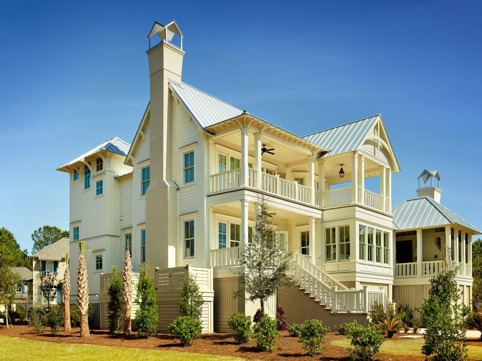 Classic Lowcountry Cottage Style House With Elevated Foundation 