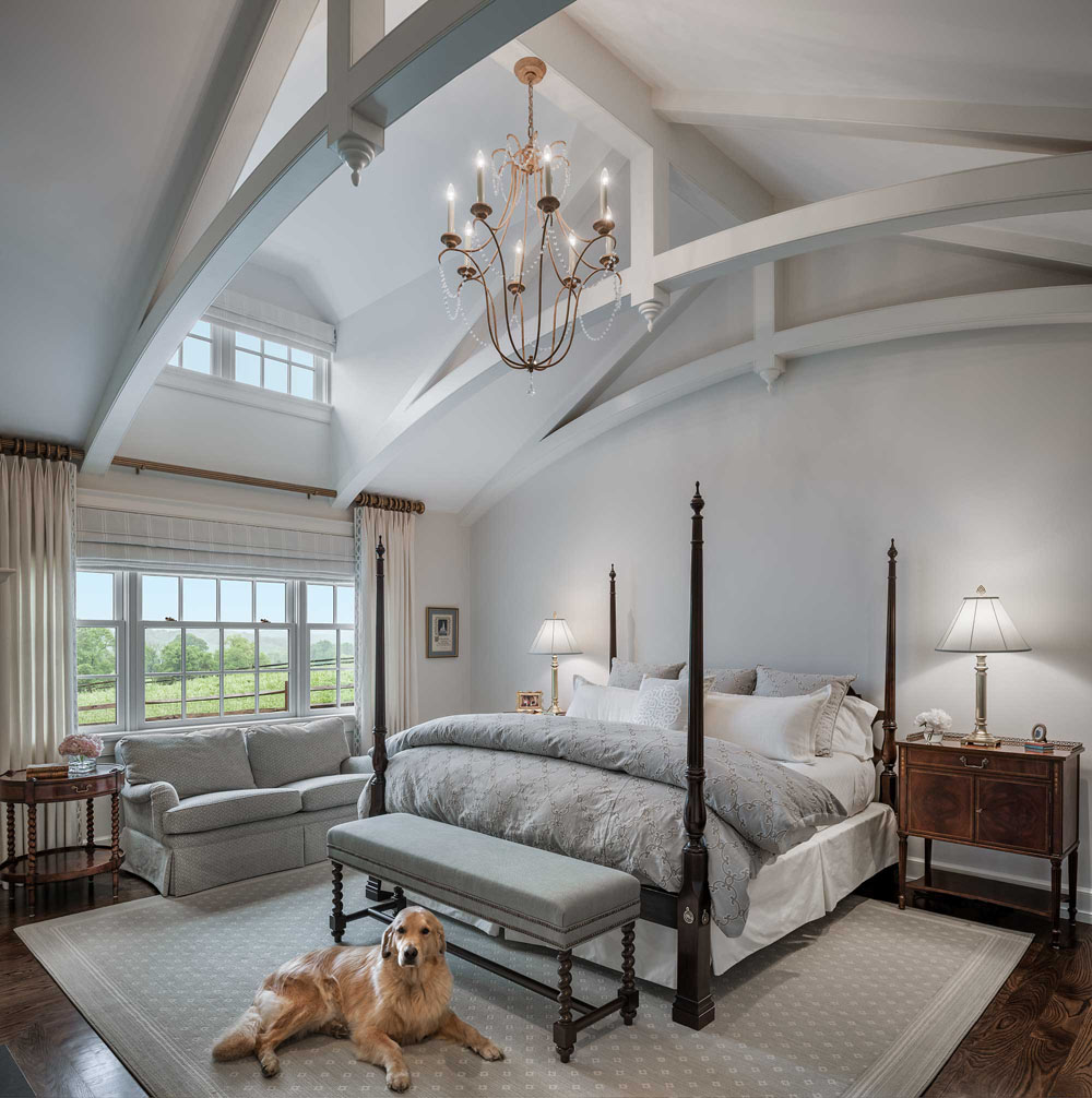 Bedroom with Valuted Ceiling