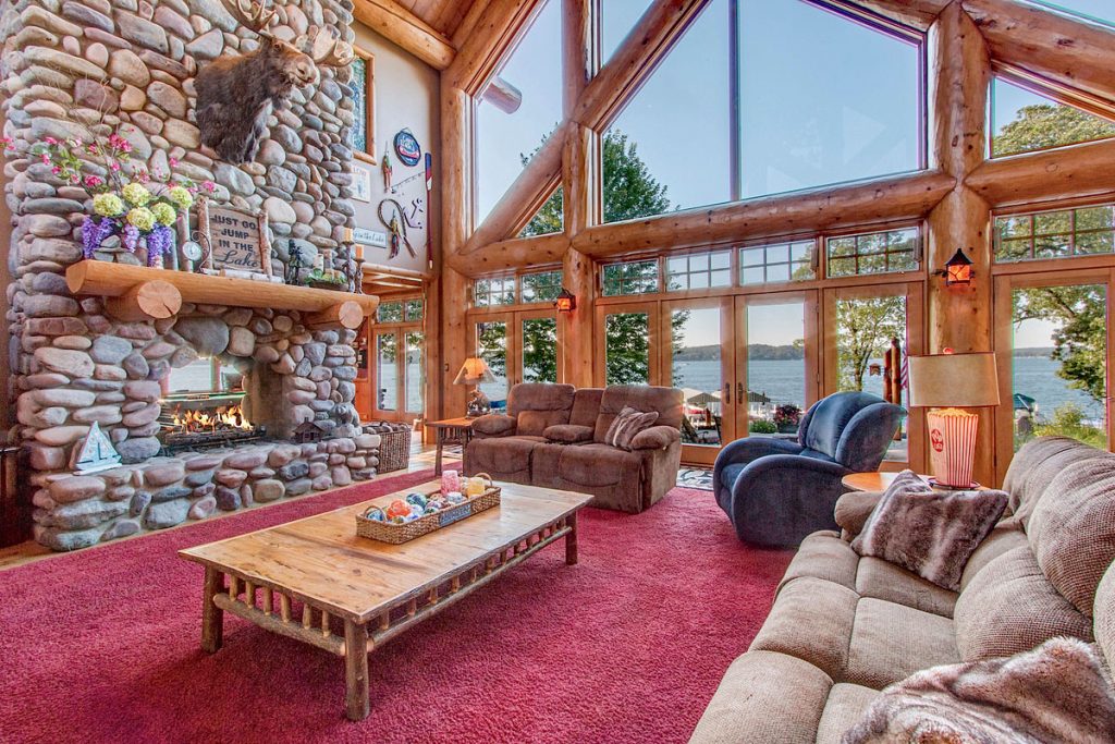 Lakeside Cedar Lodge With Private Pier And Spectacular View