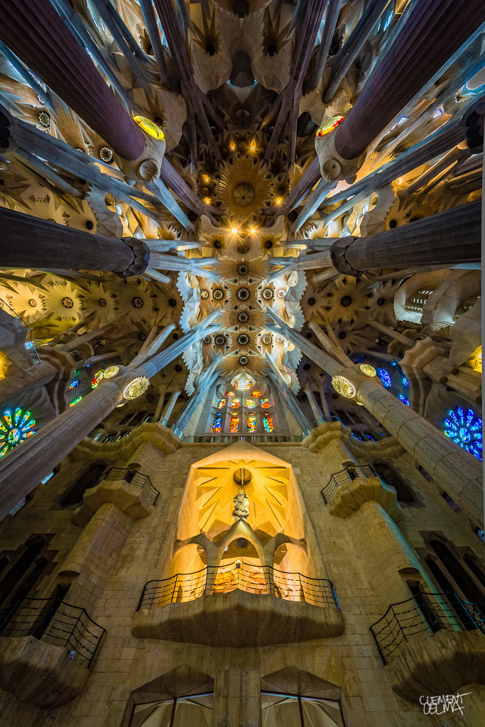 Kaleidoscopic Ceiling Of Gaudí's La Sagrada Família | iDesignArch ...