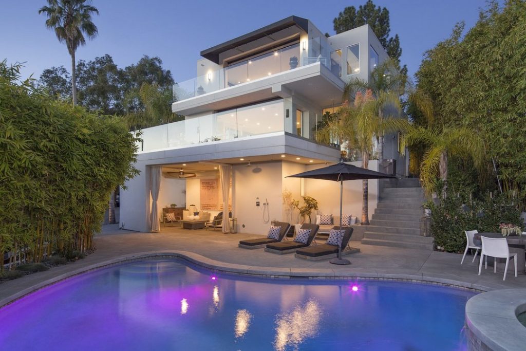 Inside Harry Styles’ Modern Los Angeles Villa Above Sunset Strip ...