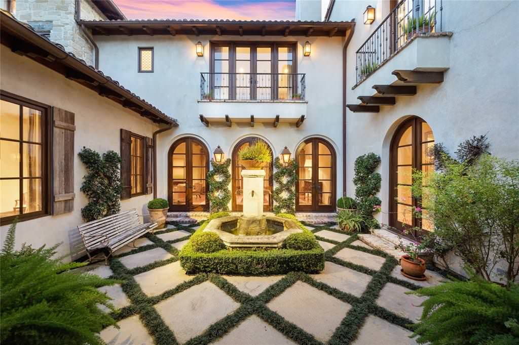 Mediterranean Style Courtyard Fountain