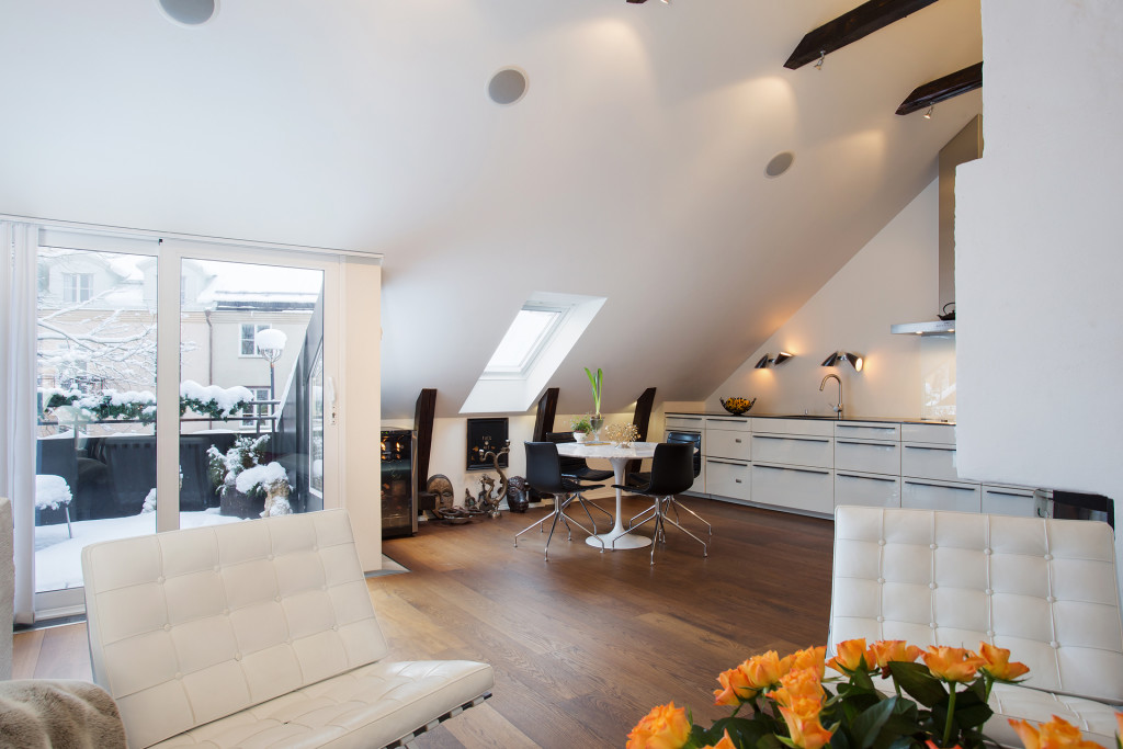 Attractive Loft Apartment With Classic Details In Stockholm ...