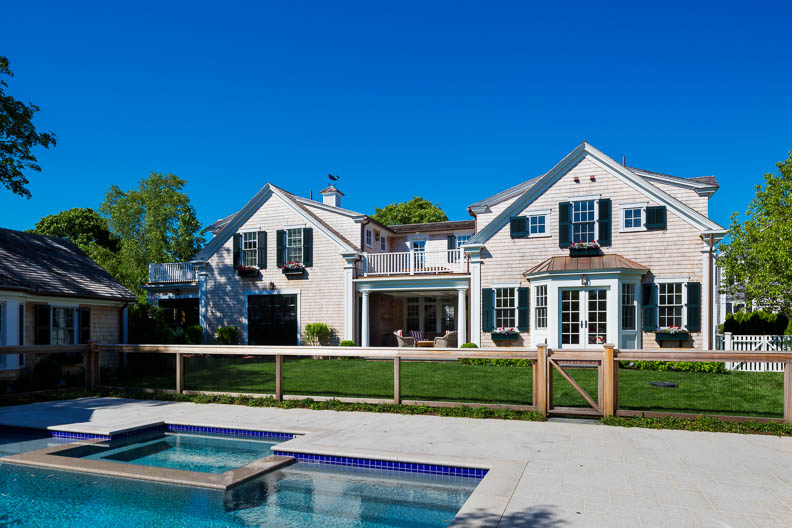 Charming Traditional Coastal Cottage on Martha’s Vineyard