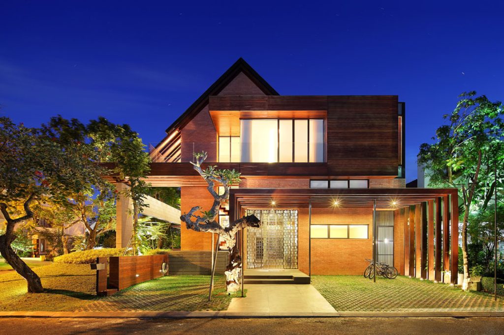 Tropical Home In Indonesia With Modern Architecture   Modern Tropical Suburban House Indonesia 9 1024x682 