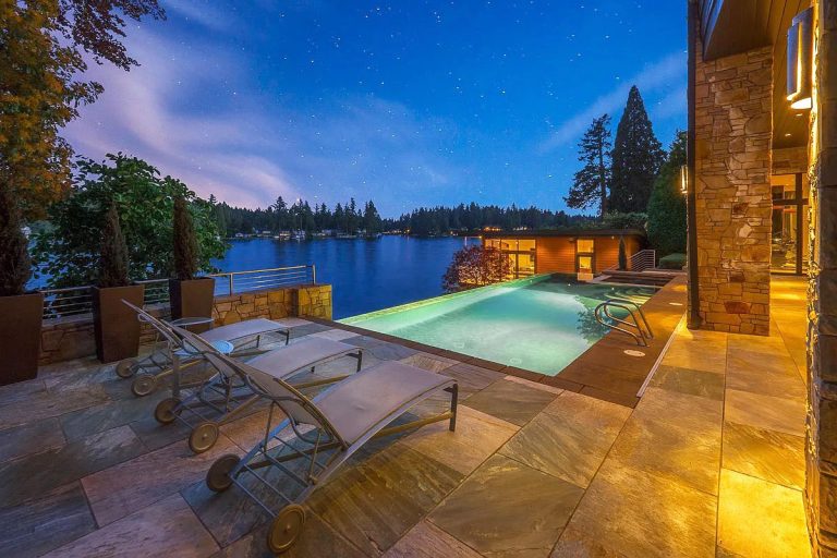 Timeless Contemporary Style Oswego Lakefront Luxury Home   Modern Waterfront House Lake Oswego 17 768x512 