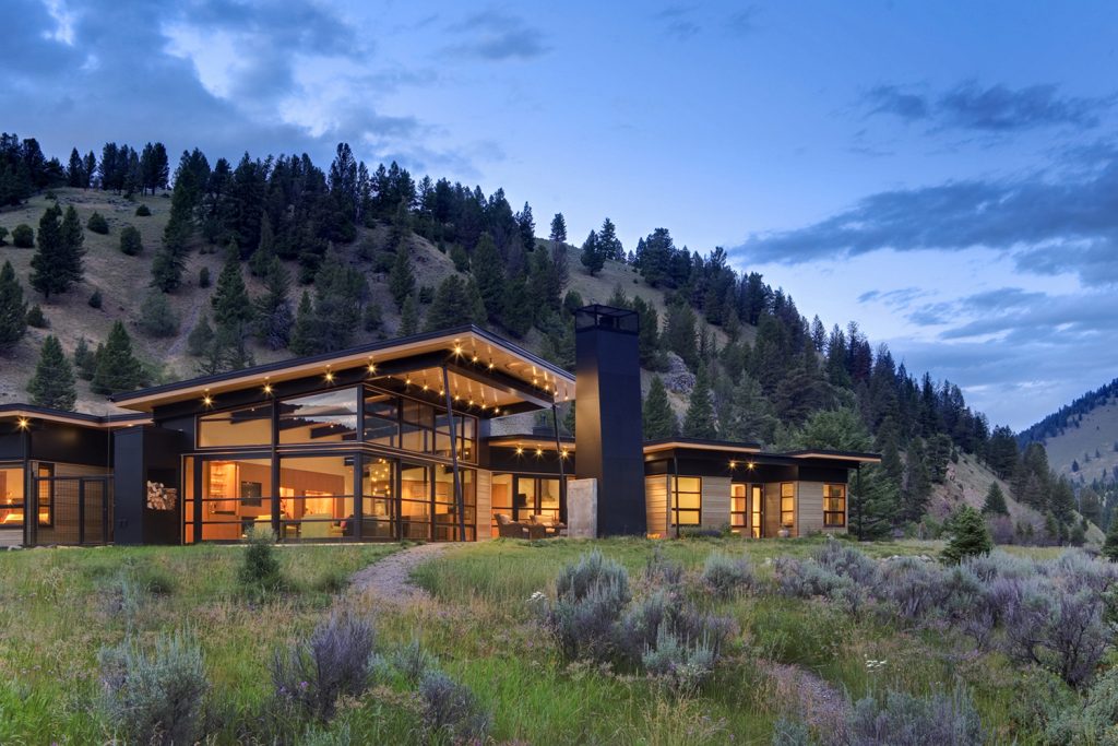 Montana River Bank Modern Sustainable Home | iDesignArch | Interior ...