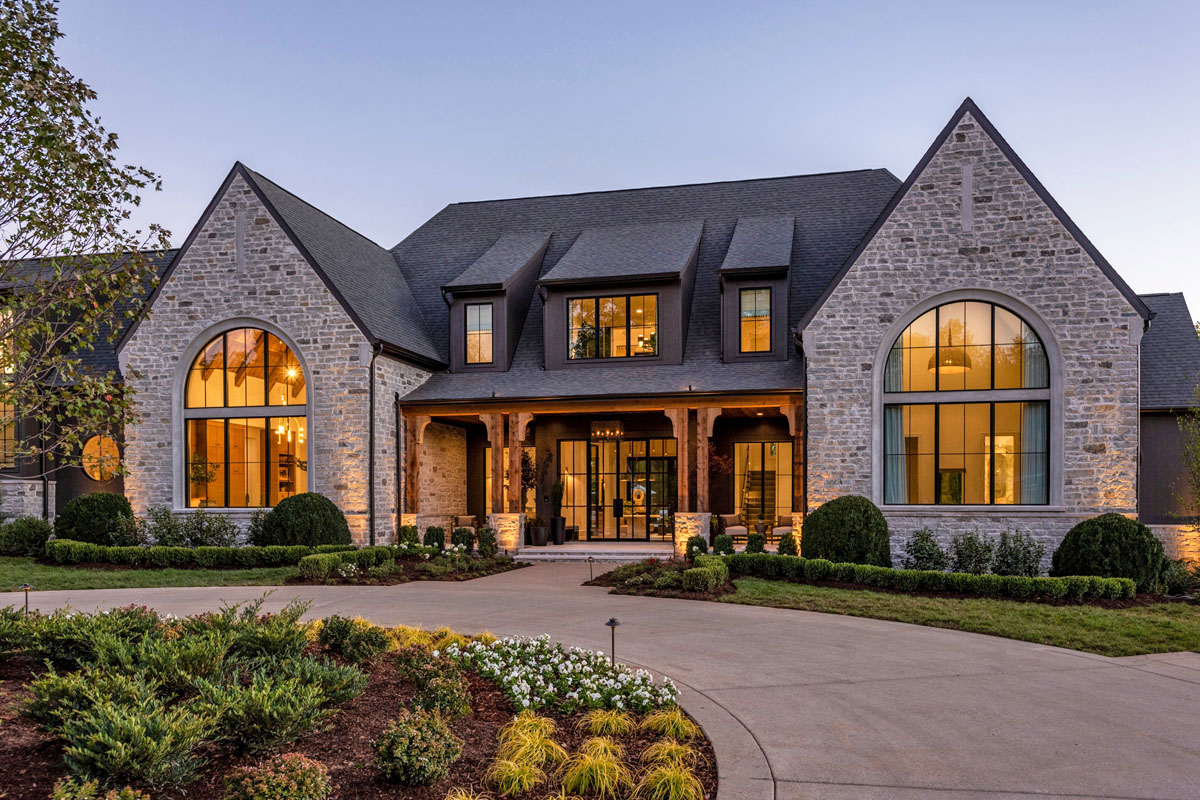 Luxury Dream Home with Traditional Charm and Modern Elegance